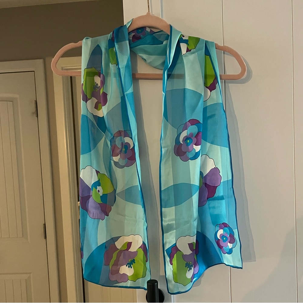 Anne Klein 100% Silk Scarf - Picture 2 of 6